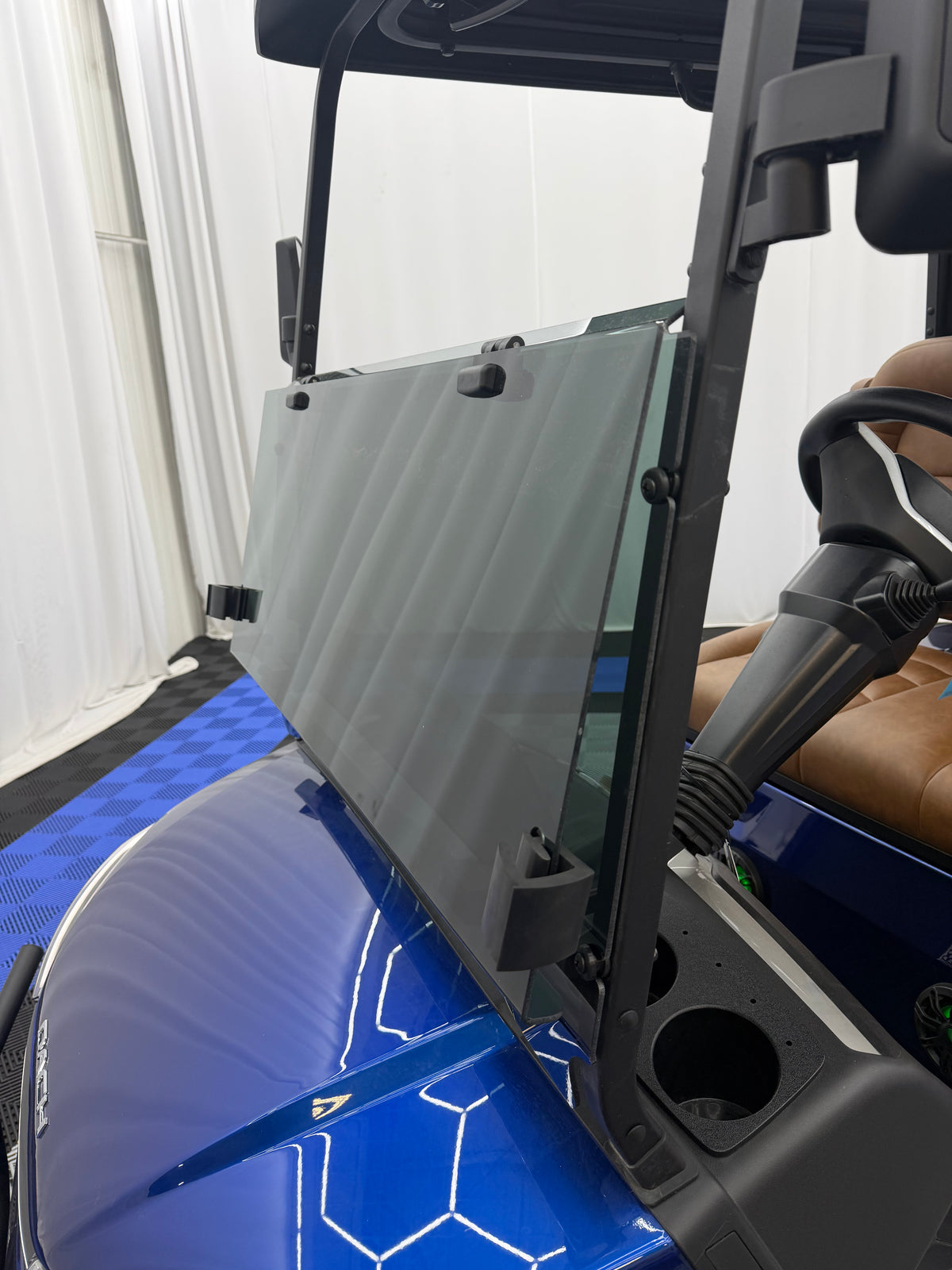 Dach Falcon Ultra Tinted Windshield (HEAVY DUTY) - Dark Tint