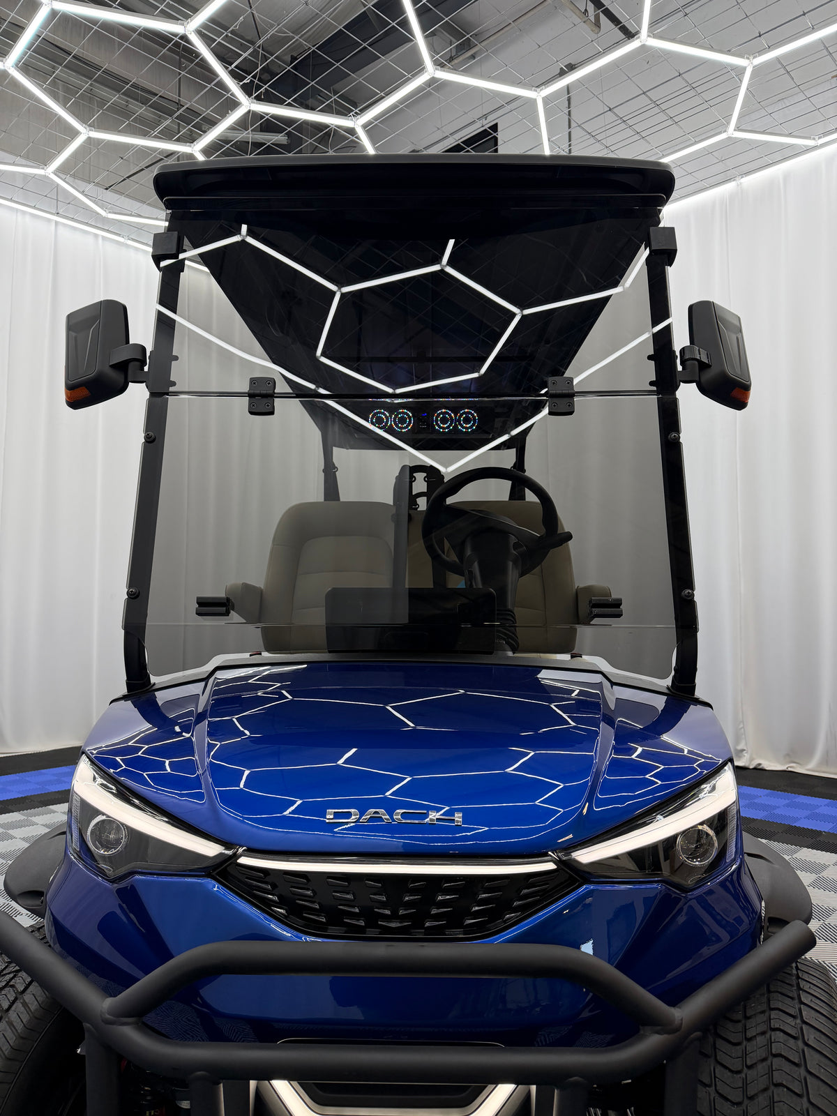 Dach Apollo 4+2 Tinted Windshield (HEAVY DUTY) - Dark Tint