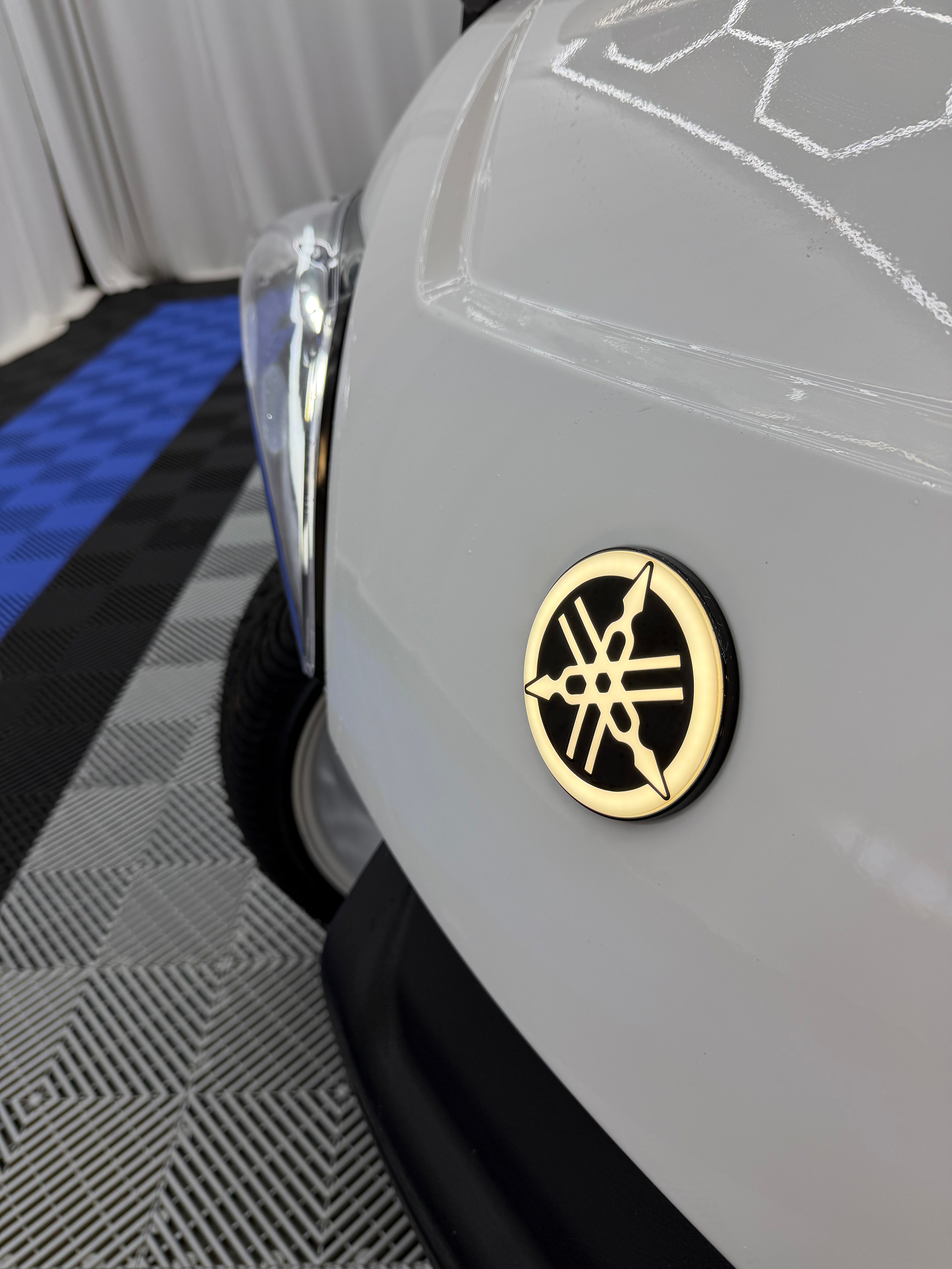 Yamaha Drive2 Back Lit Front LED Logo