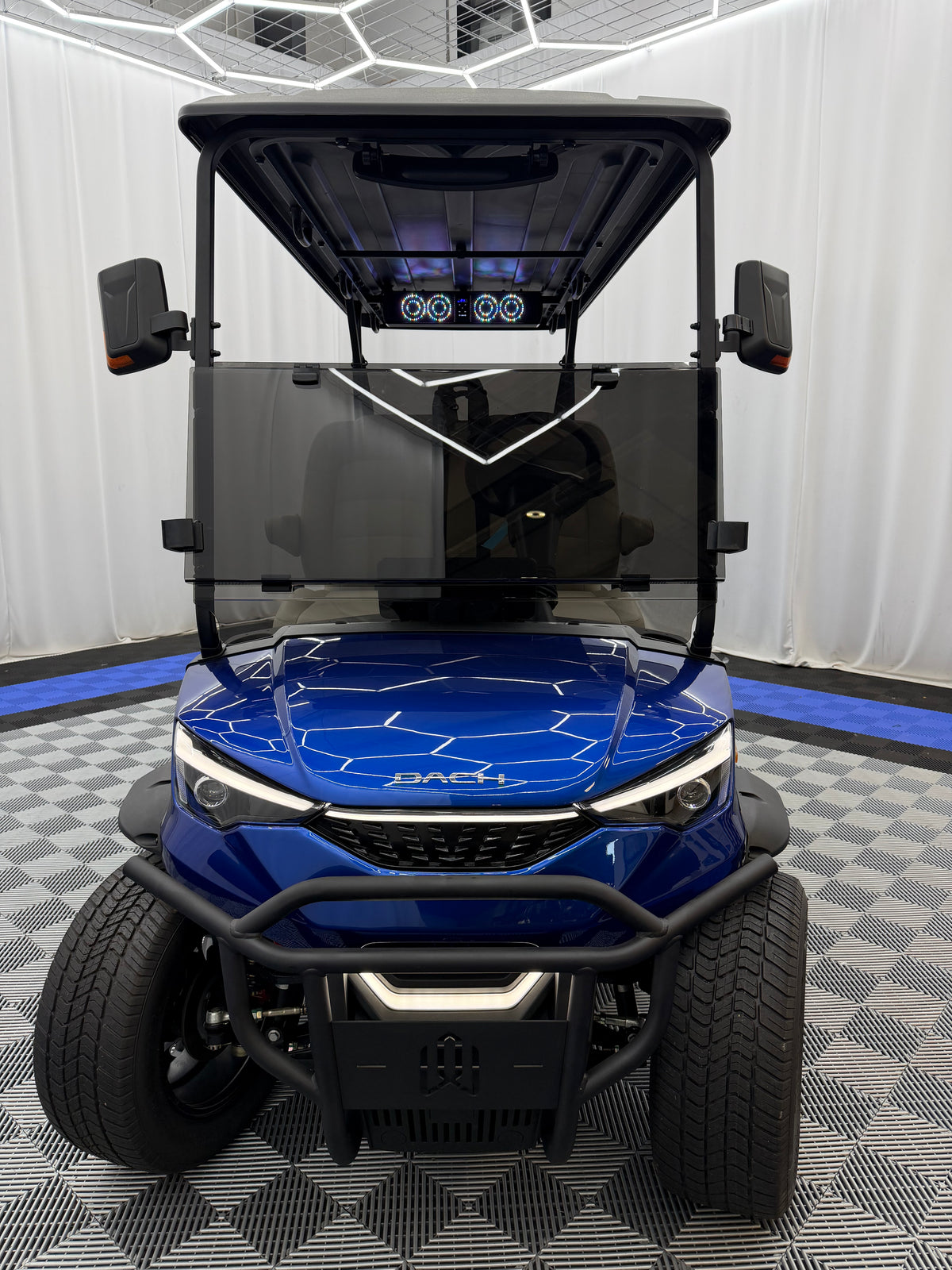 Dach Apollo 4+2 Tinted Windshield (HEAVY DUTY) - Dark Tint