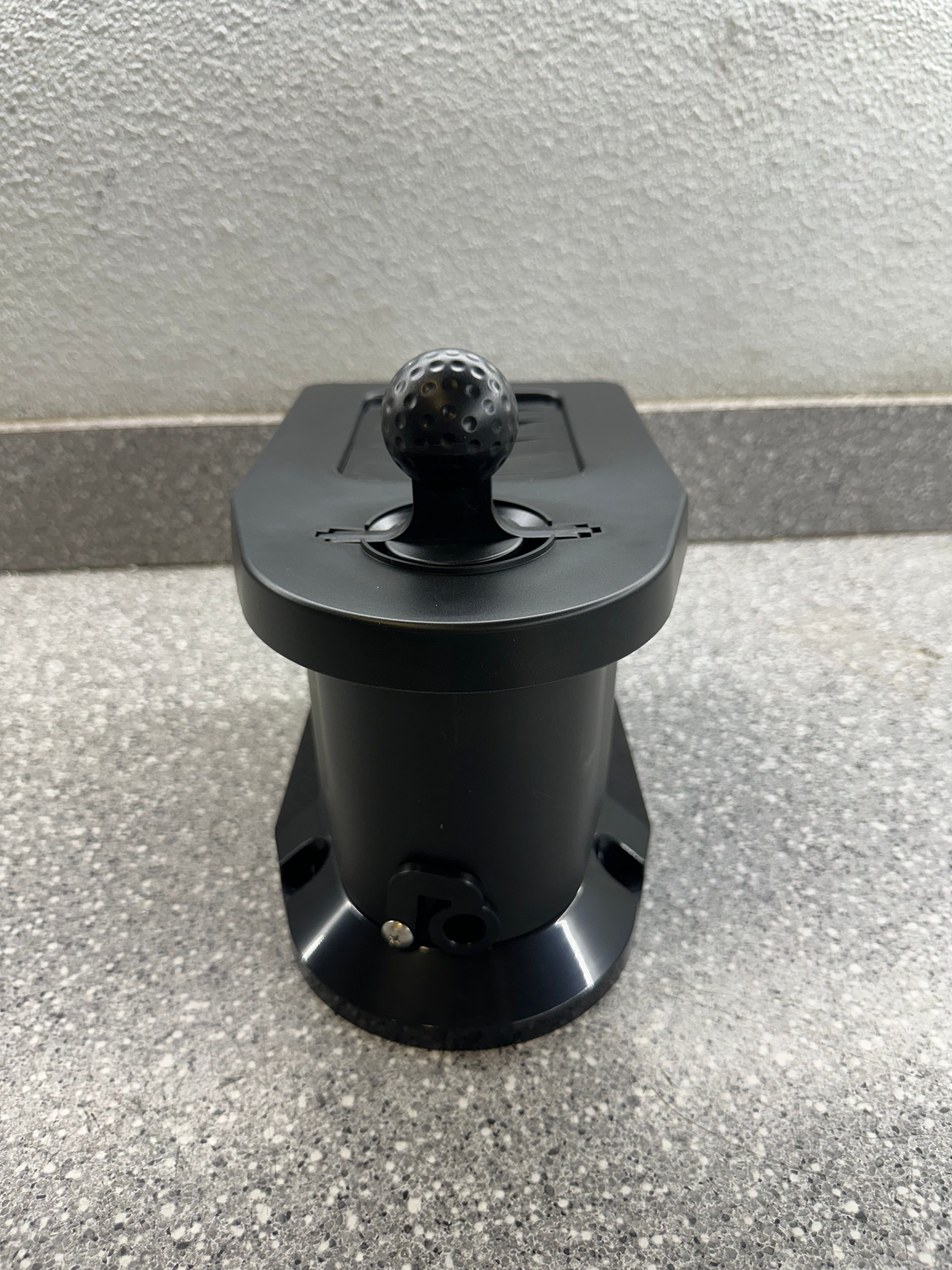 Evolution EV Golf Ball/Club Cleaner with Bracket