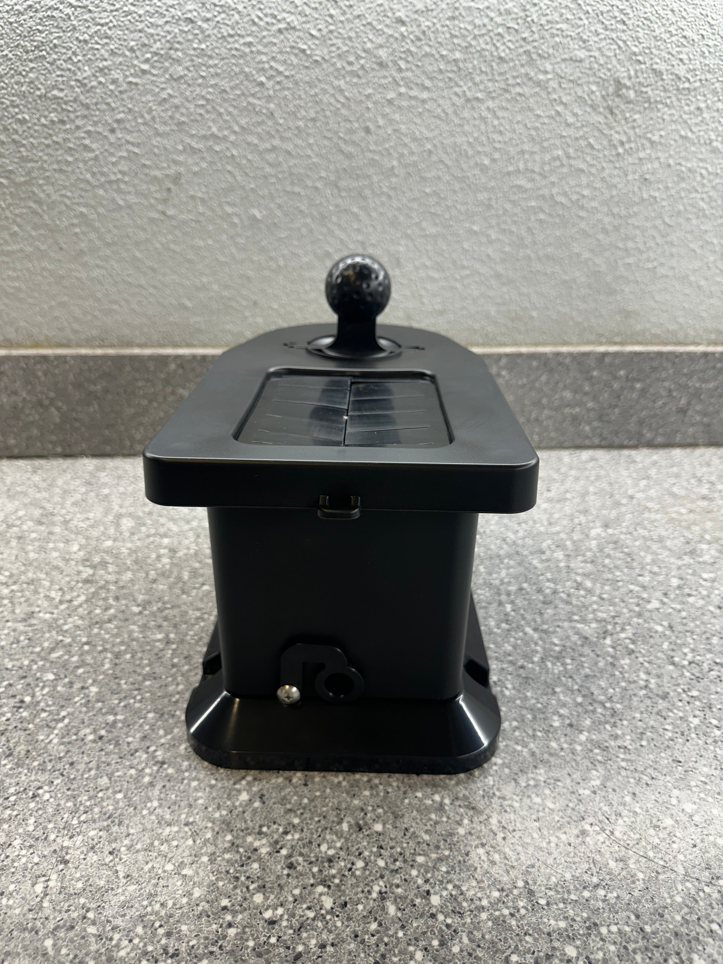 Evolution EV Golf Ball/Club Cleaner with Bracket